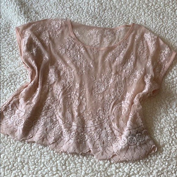 Forever 21 Tops - 💝BOGO - Forever 21 baby pink lace top